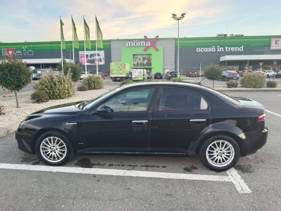 Vând alfa romeo 159