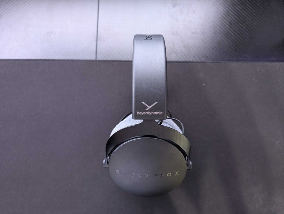 Casti studio Beyerdynamic DT 700 PRO X