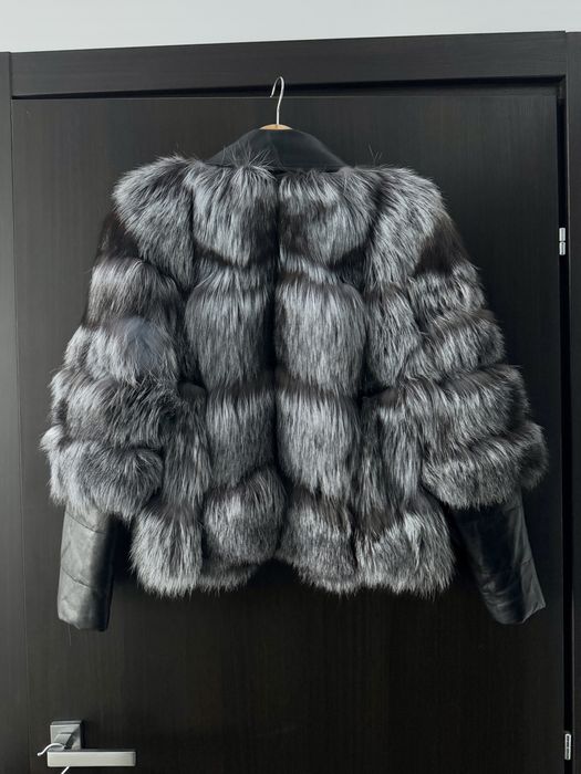 Haina din blana naturala de vulpe