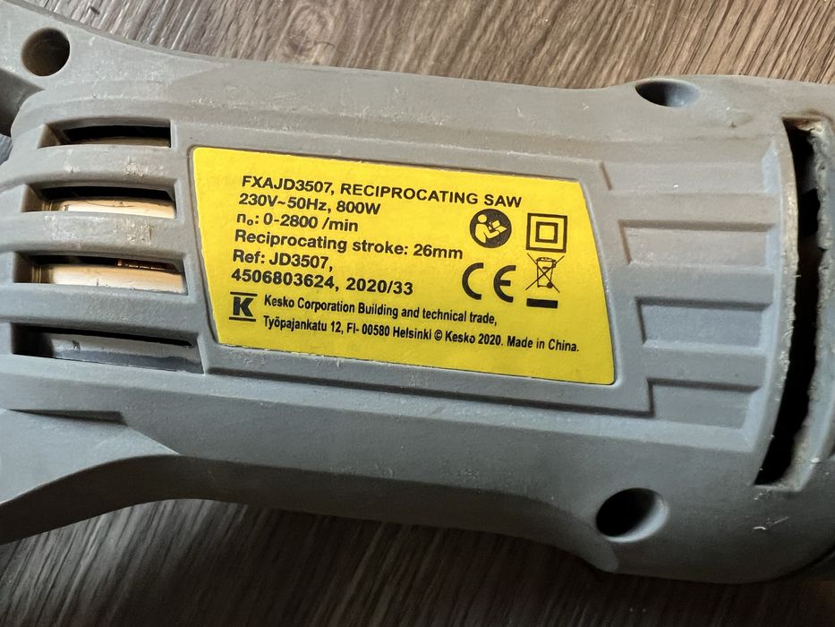 Fierăstrău tip sabie FXA 800W