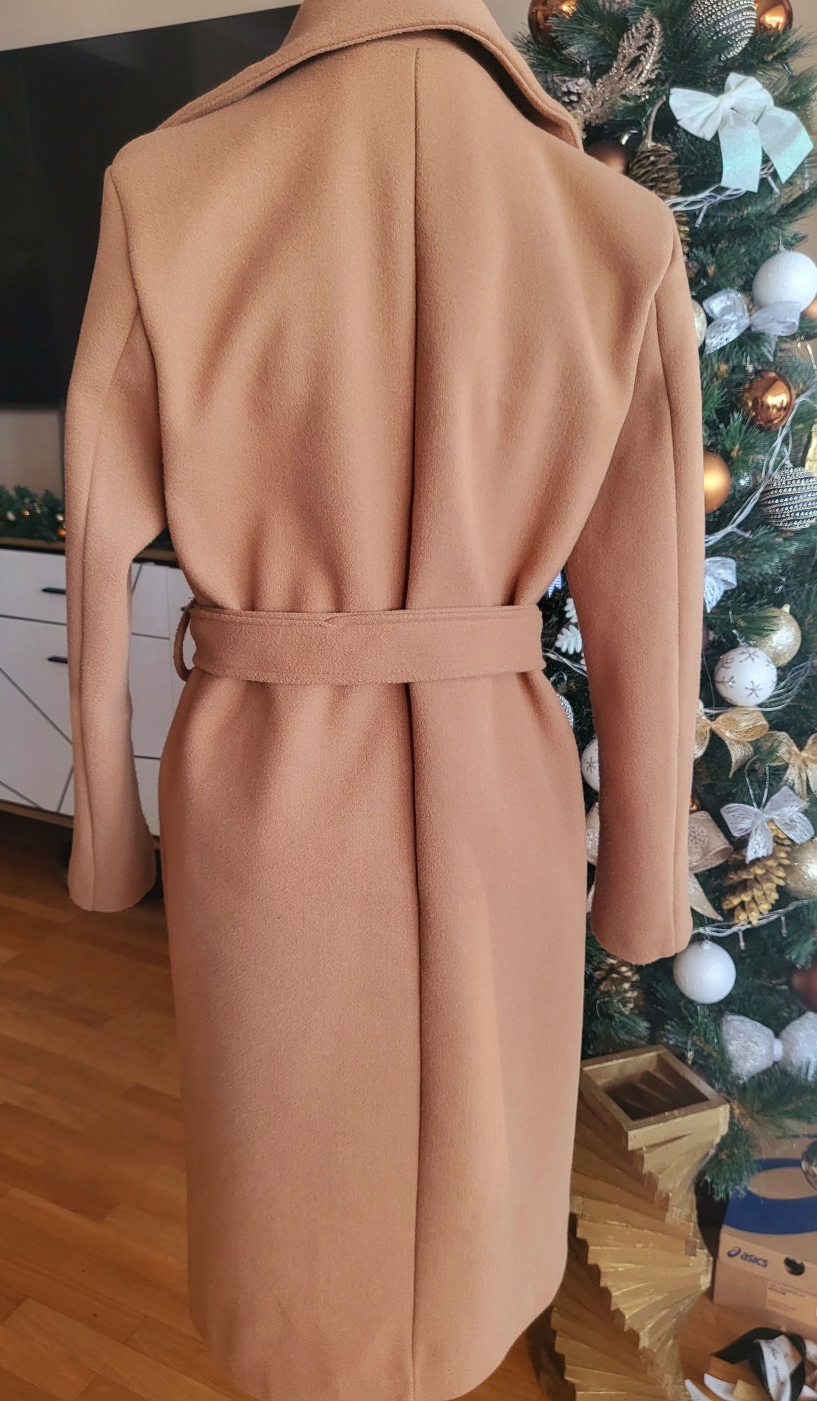 Дамско палто цвят камел