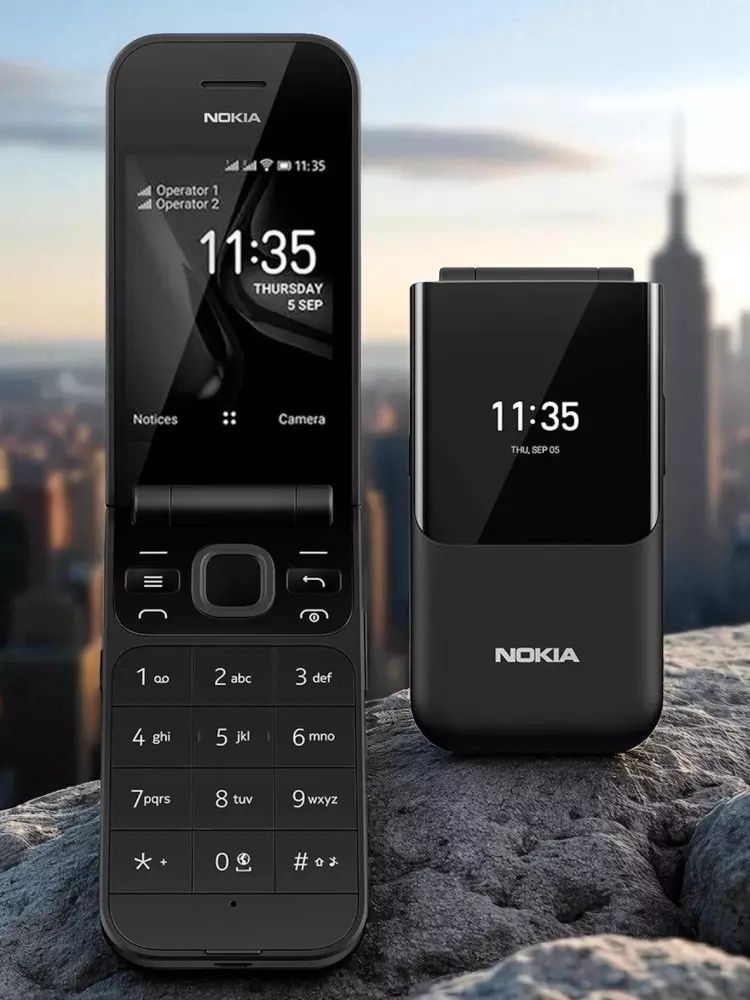 Nokia 2720 Flip.