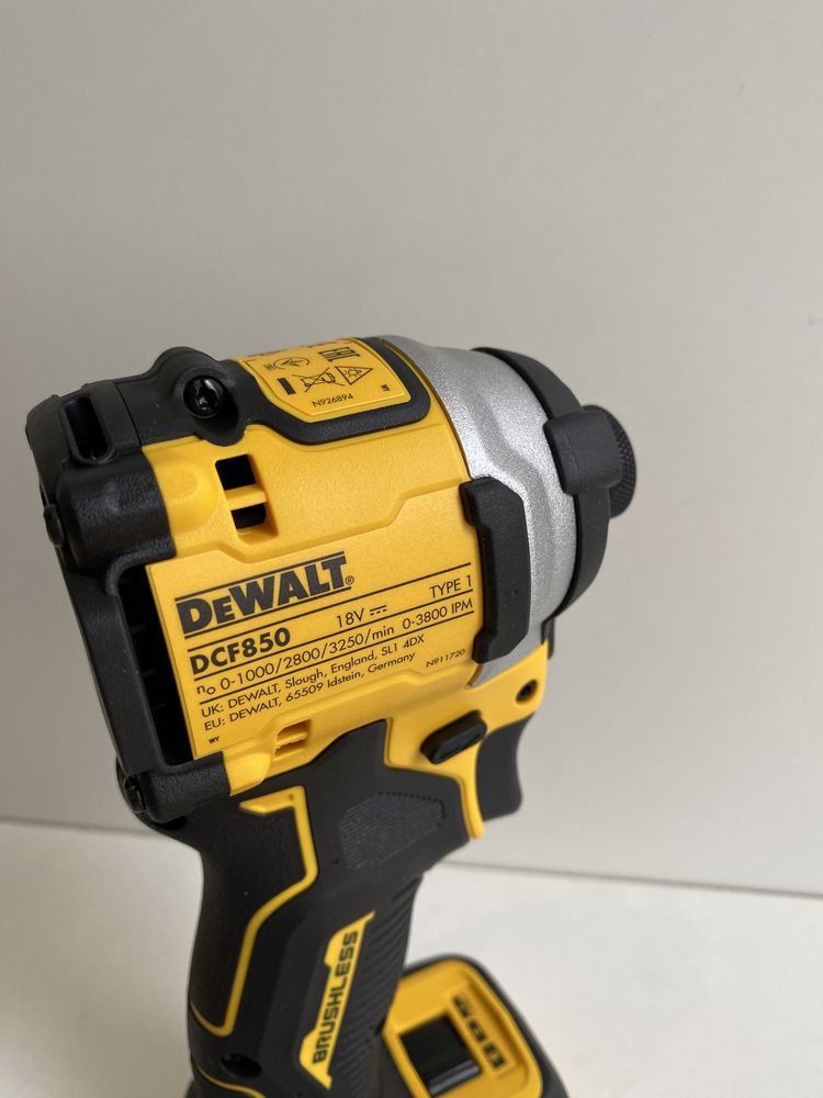 Импакт / Винтоверт DeWALT Atomic DCF850N 18V 205Nm Brushless