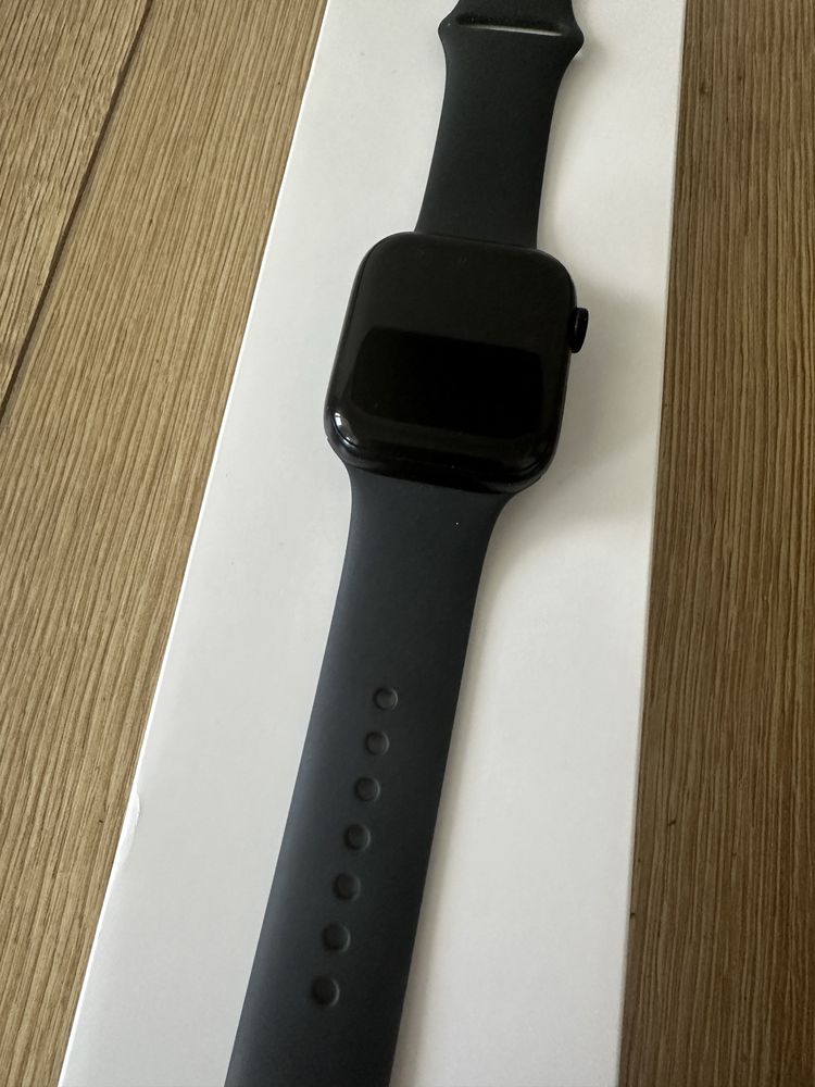 Apple watch series 8