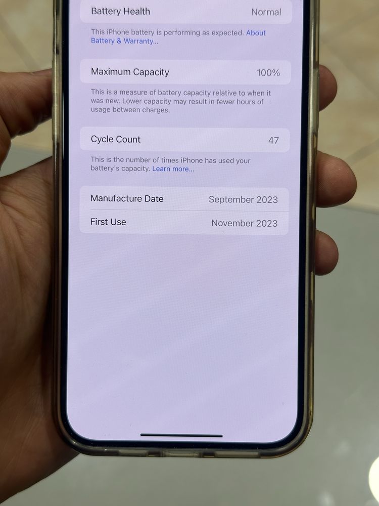 Продавам перфектен iPhone 15 PLUS