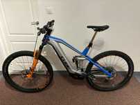 Cube Stereo Hybrid 140 Action Team