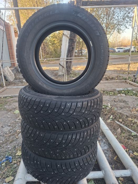 Зимние шины Продам 4-Штук