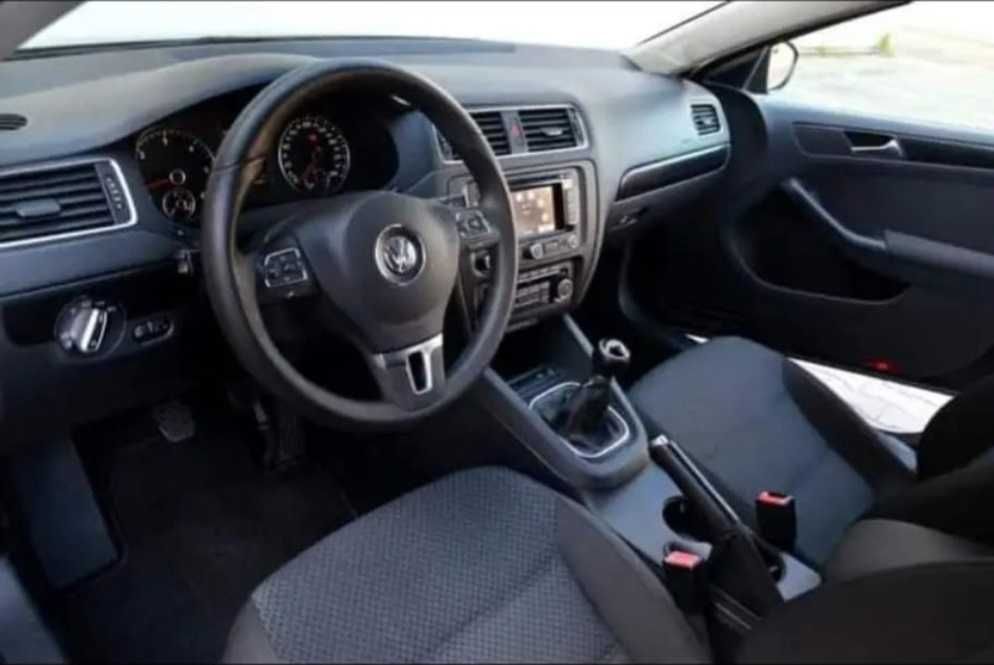 Volkswagen Jetta  •  2011  •  1.6D  •  Proprietar