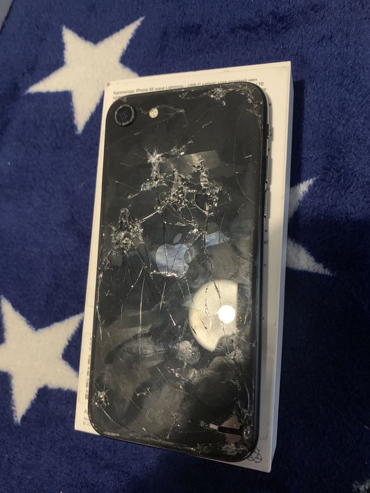 iPhone SE2 spart fata spate . Va rog citiți descrierea !