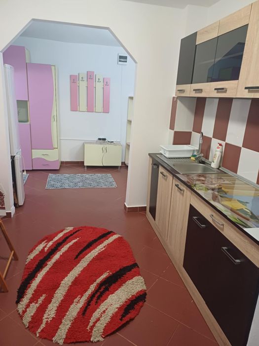 Inchiriez Apartament 2 camere decomandat