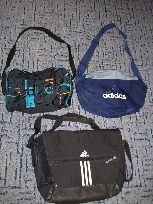 Удобни малки чантички през рамо