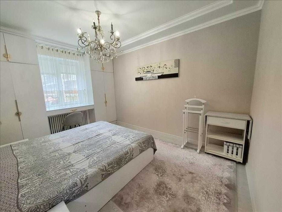 Yunusobod Turkiston metroga yaqin joyda kvartira bor