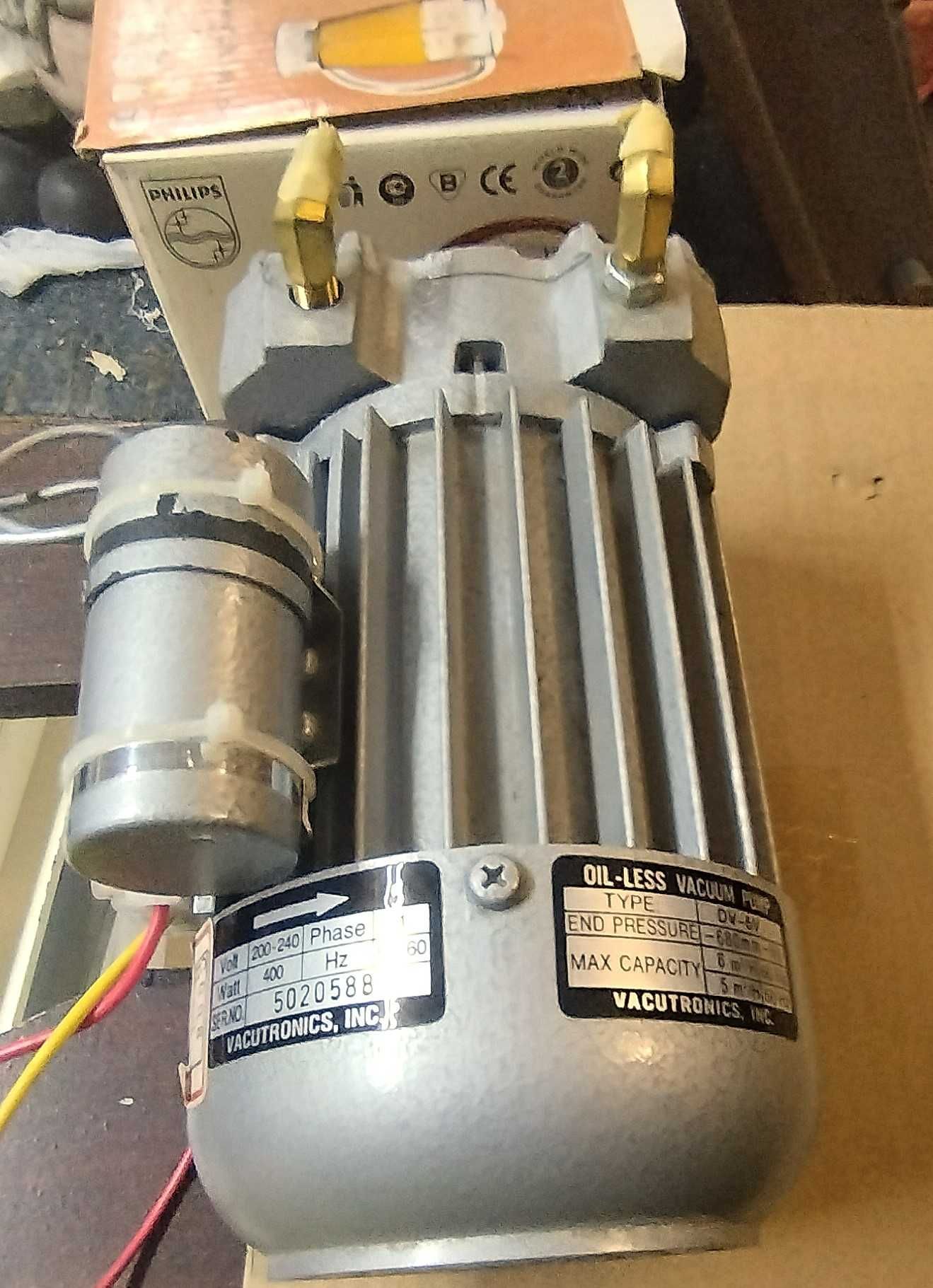 Вакуумна помпа 220V монофазна / vacutronics vacuum pump  type DV - 5V