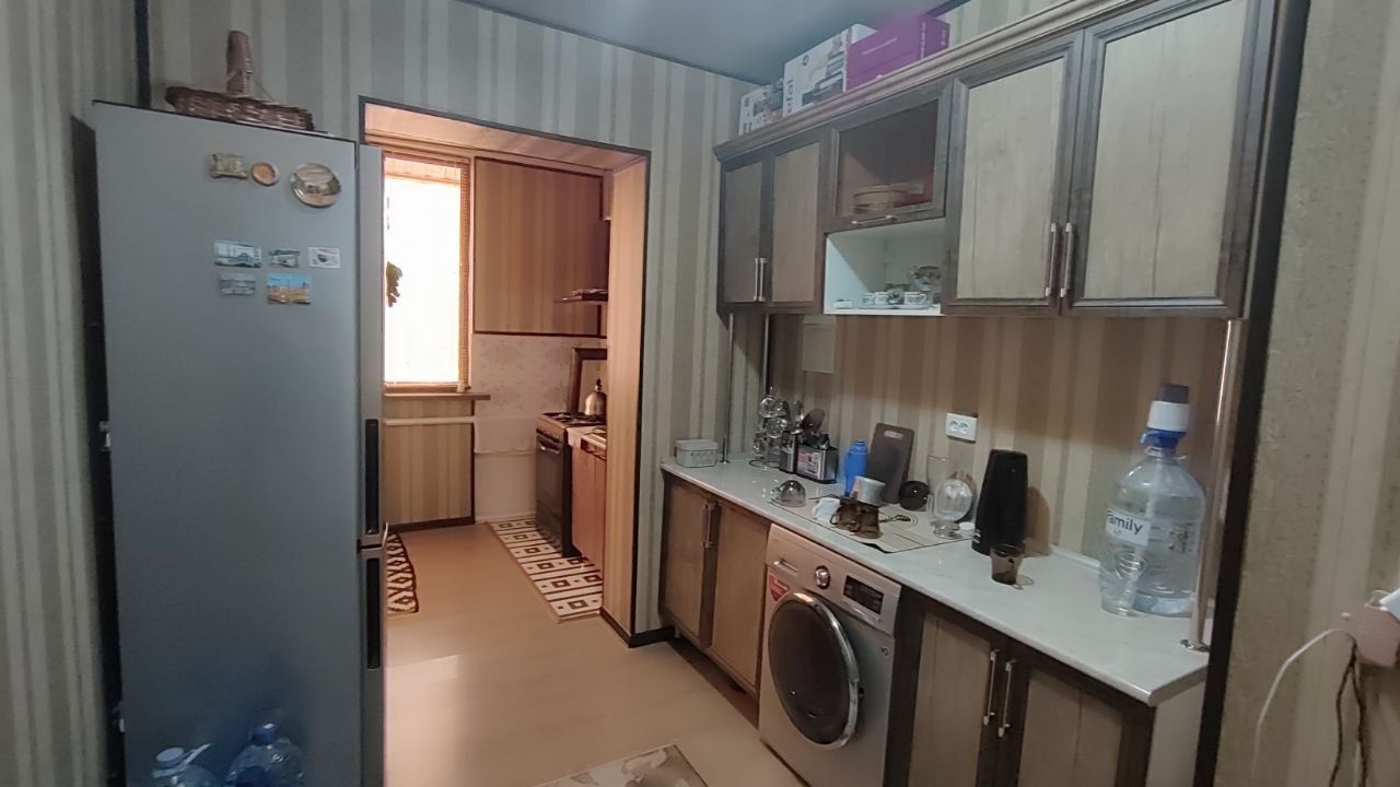 Гулистон шахар, 4-мавзеда, 5 хонали уй ижарага берилади