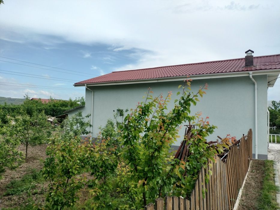 Vând Casă la Văleni VS 8 km DN 24