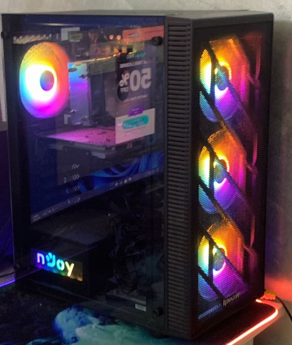 Vând pc gaming i7 7700K / RX 560 4gb / 16GB RAM / SSD / Windows 11 Pro