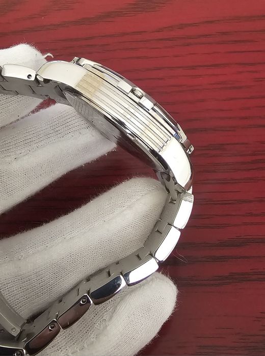 Часовник GUESS Chronograph