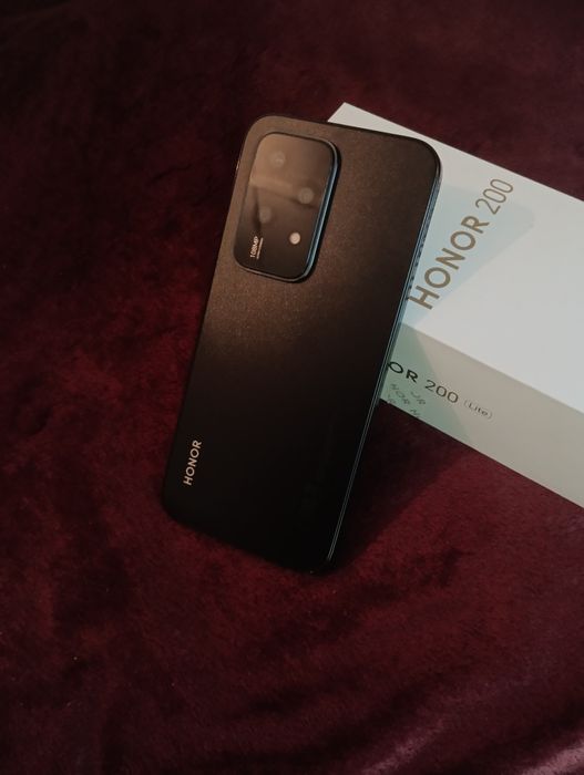 Продам смартфон Honor 200 lite