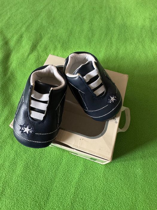 Кроссовки-пинетки для новорожденных