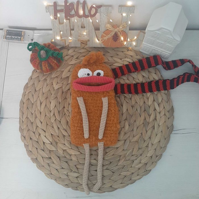 Плетена чанта за телефон