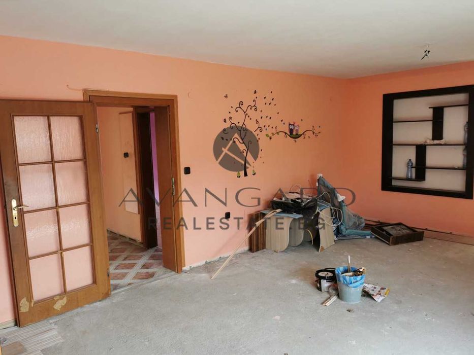 Продава се Тристаен апартамент в Пловдив, Младежки Хълм - 62 кв.м за 1683 €/кв.м - Снимка #2