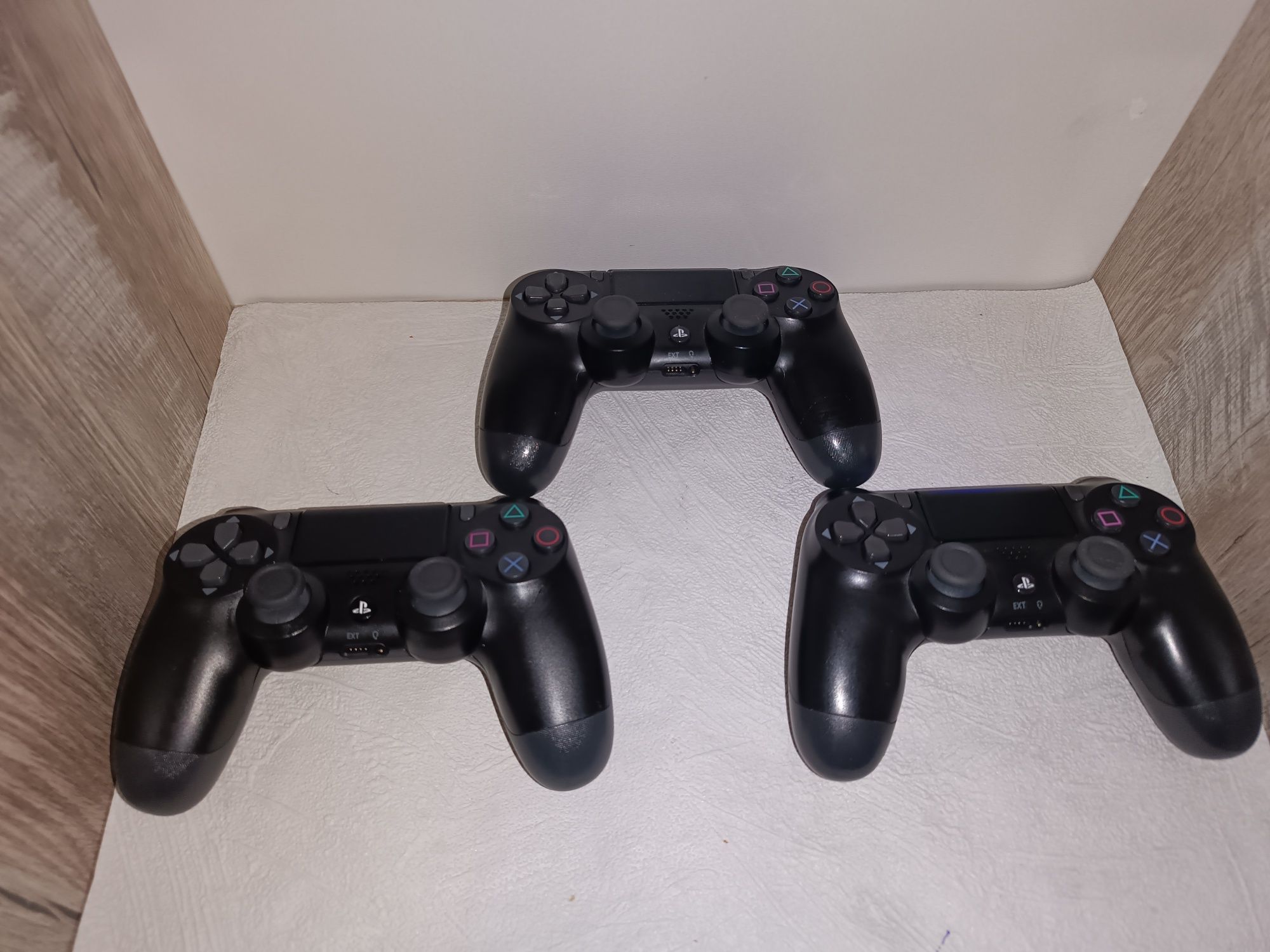 Playstation 4 pro sotilad