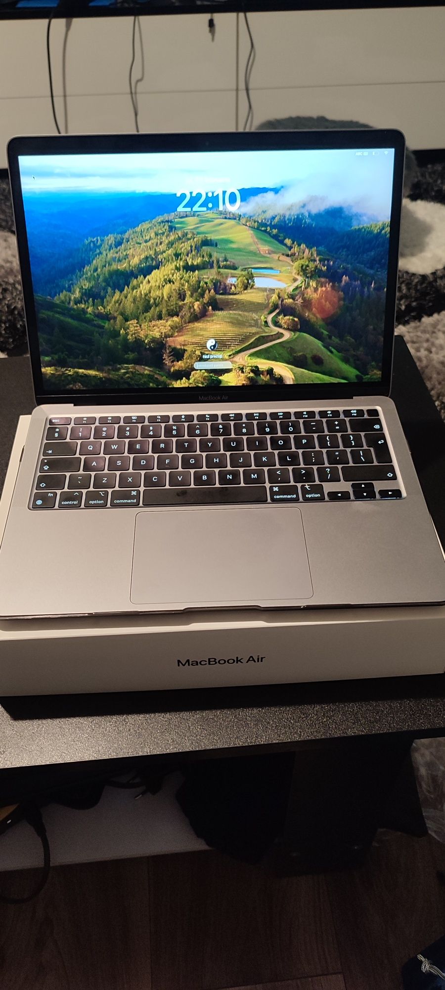 Macbook Air m1 aproape nou