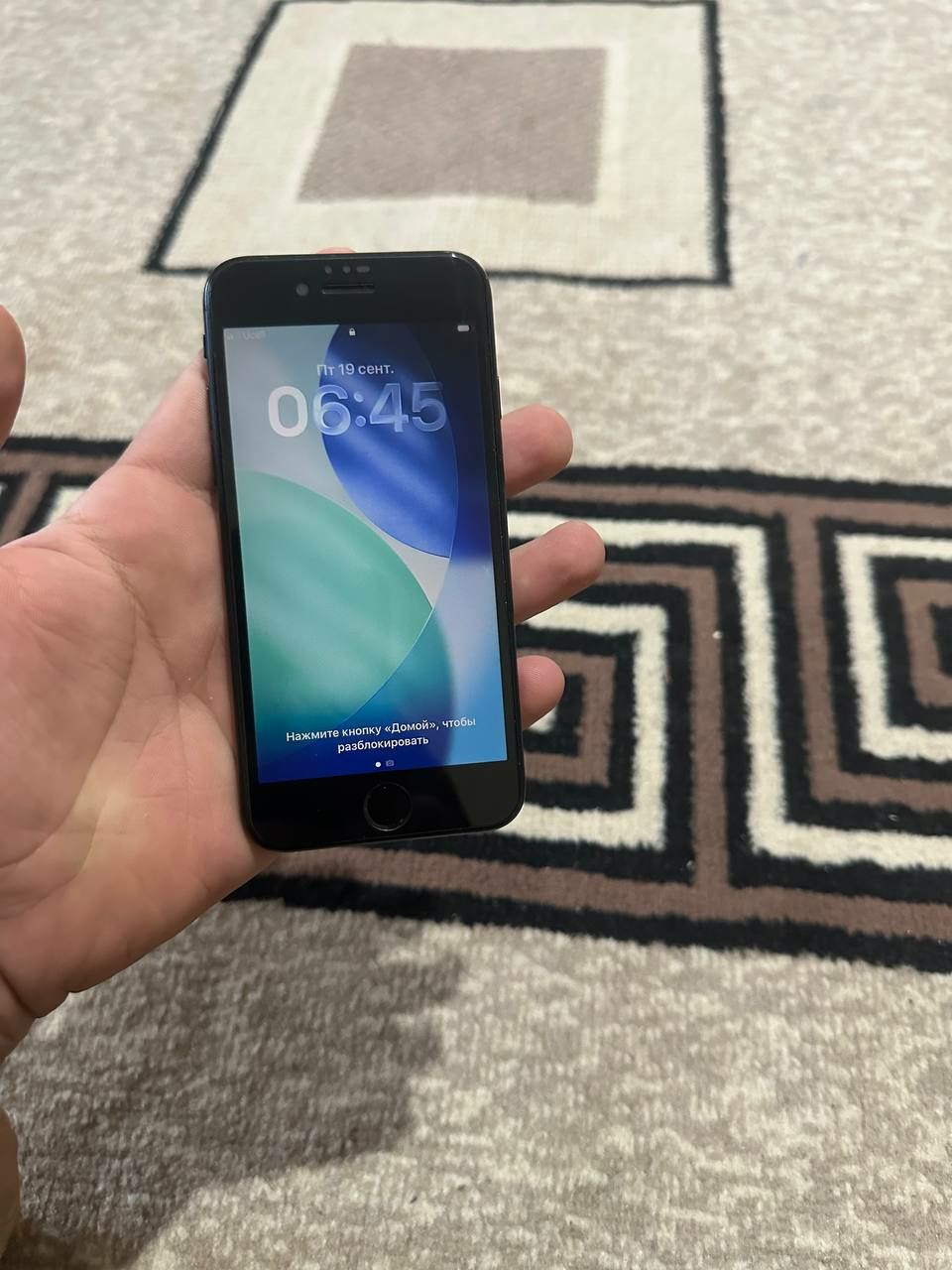 Iphone se 2020 enkis 78 pamyati 64.
