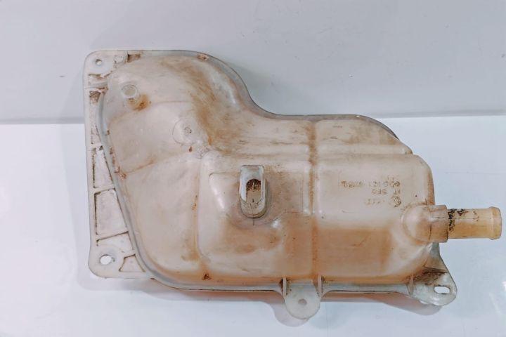 Vas expansiune 8D0121403L Volkswagen VW Passat B5 seria