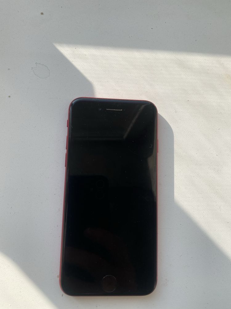 Продается Iphone 8