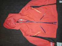 Vând geaca fetițe waterproof