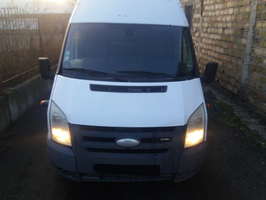 Ford Transit 2.4d 140к.с 6 скорости 2008 година
