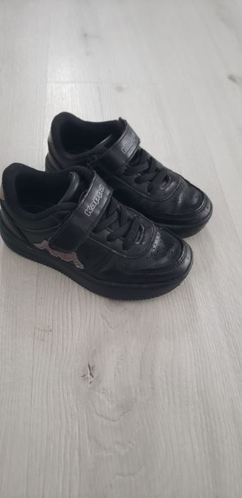 Adidasi marimea 25 kappa