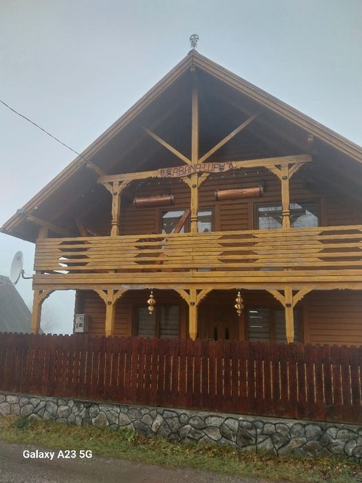 Închiriez cabana de craciun si revelion pentru 12 persoane, 5500