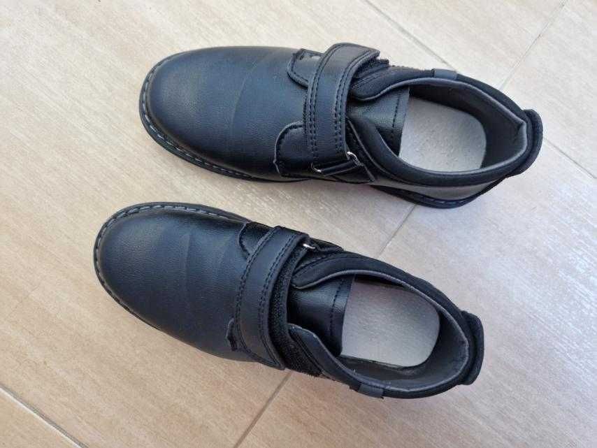 Официални черни обувки за момче 5-6 год