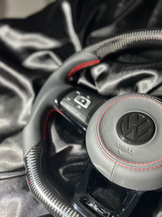 Volan Volkswagen Carbon Golf/Passat/Jetta/Tiguan/Touareg/Scirocco ETC