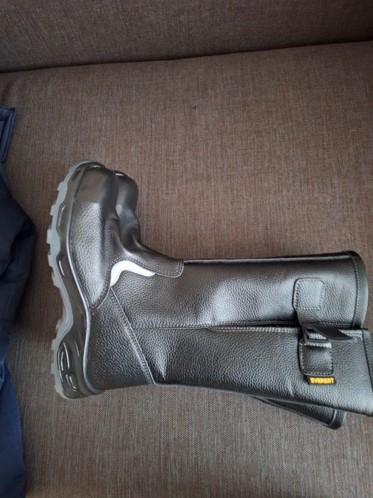 Спецодежда и сапоги продам