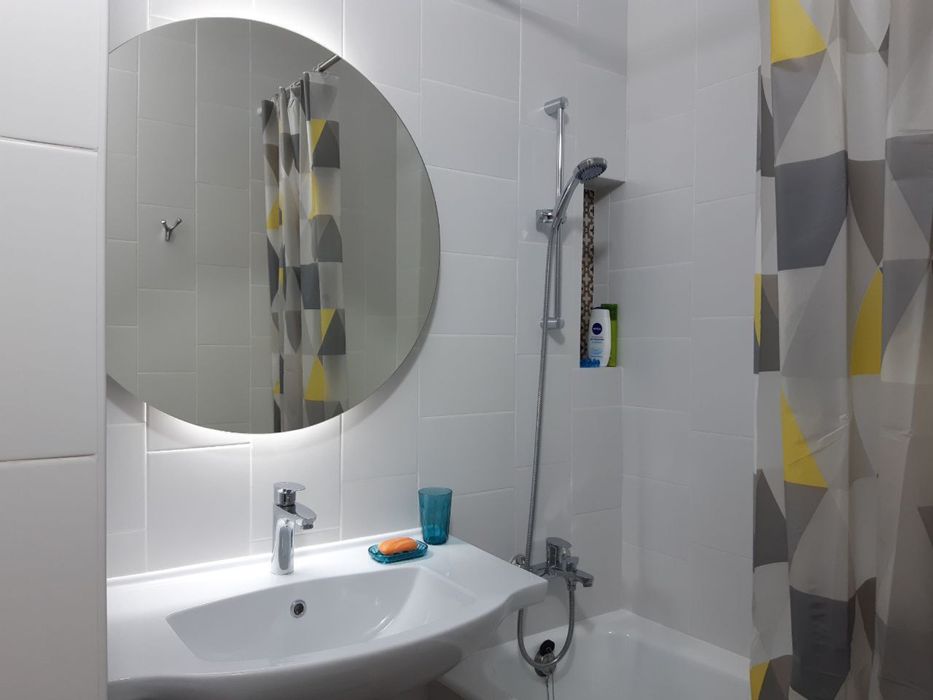 СДАМ посуточно квартиру на Ц-5. Центр, чисто, конфеденциально