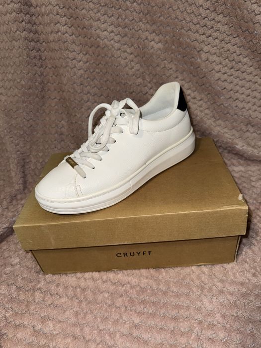 Дамски маратонки Cruyff