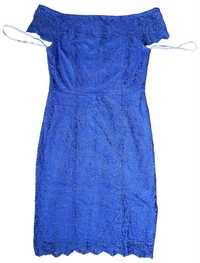 Официална синя дантелена рокля с паднали рамена