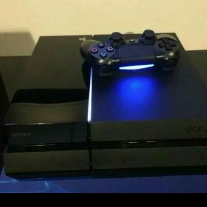 Sony PlayStation 4