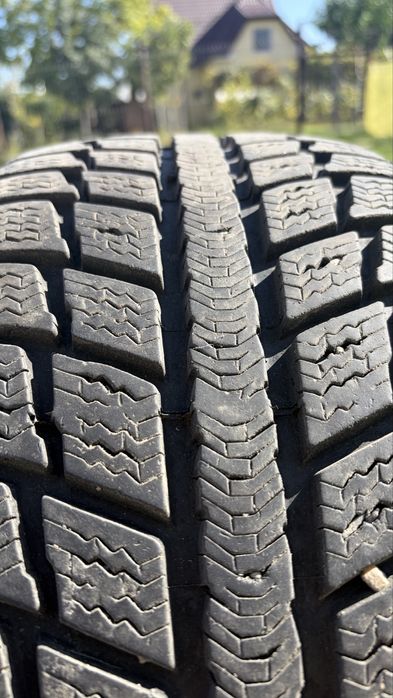 Set 4 anvelope iarna 225/45/R17