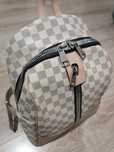 чантичка раничка Louis Vuitton клъч