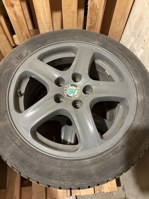 Оригинални джанти 15”, 5х100 за Шкода с летни гуми