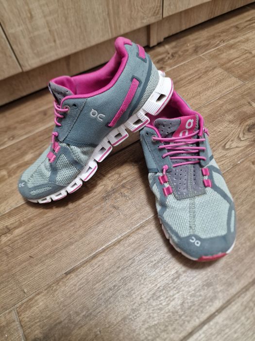 Vând sneaker on de fete