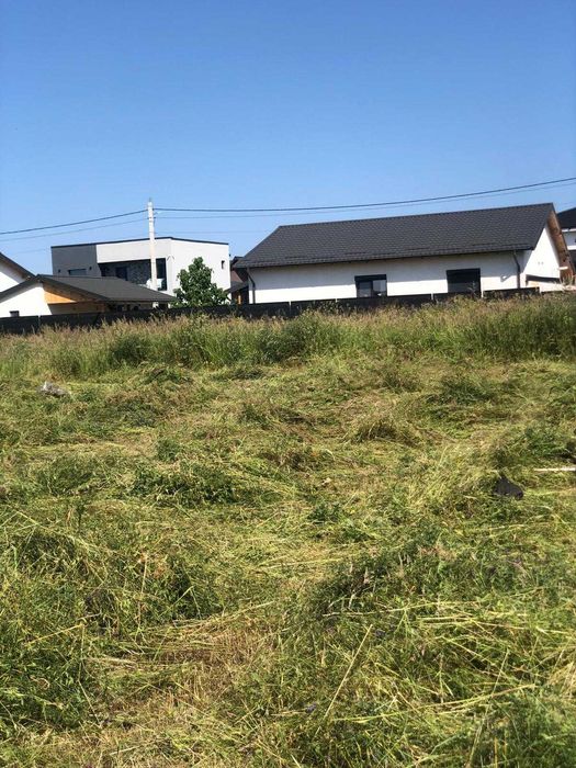 TEREN INTRAVILAN DE VANZARE (2,5 PARCELE) pentru constructie casa