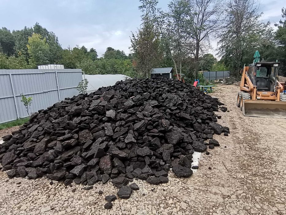 Cărbuni Cărbune Lignit calitatea 1 ideali pentru centrale si sobe