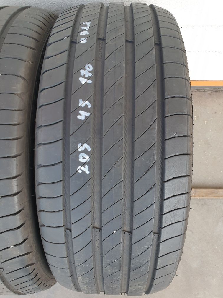 Летни гуми 2 броя MICHELIN Primacy4 205 45 R17 дот 0922