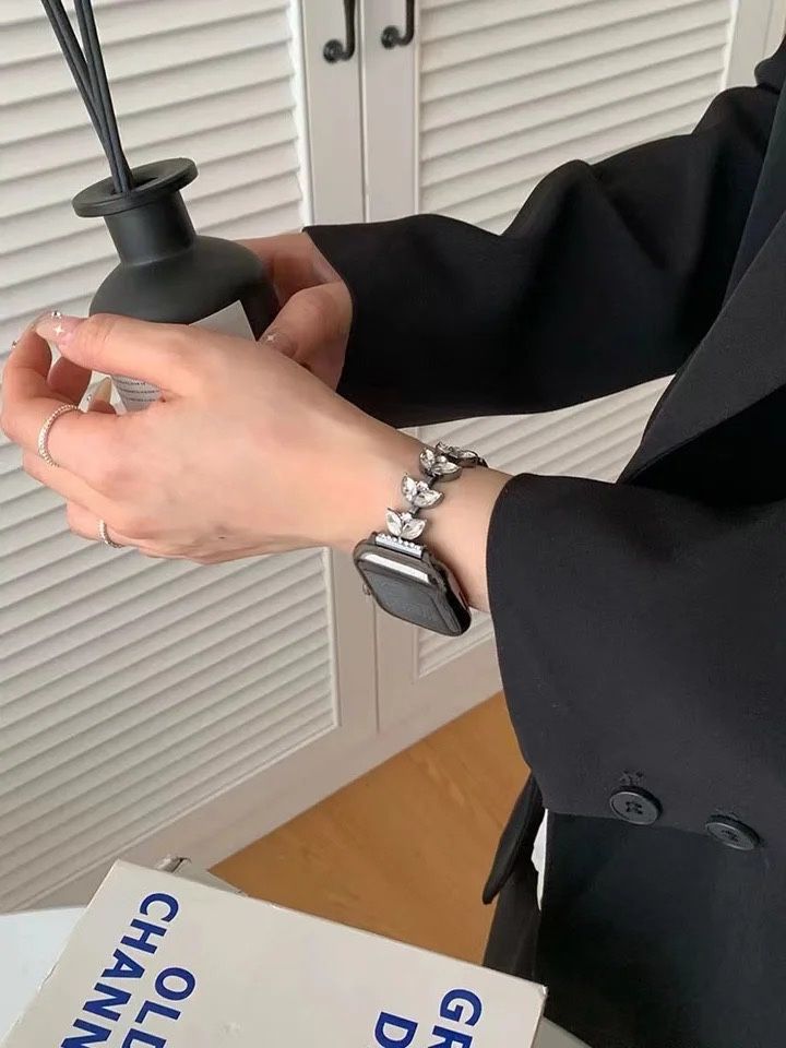 Stainless steel каишка с кристали за Apple Watch ULTRA/SE/10/9/8/7/6/5