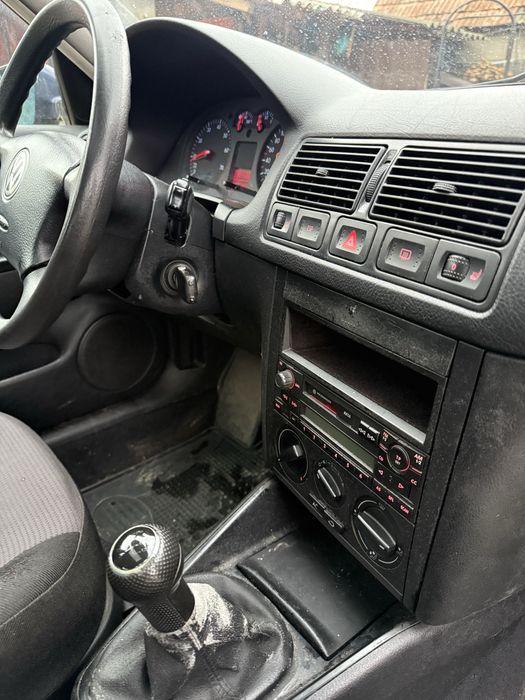 Vand sau Dezmembrez golf 4 1.6 16v